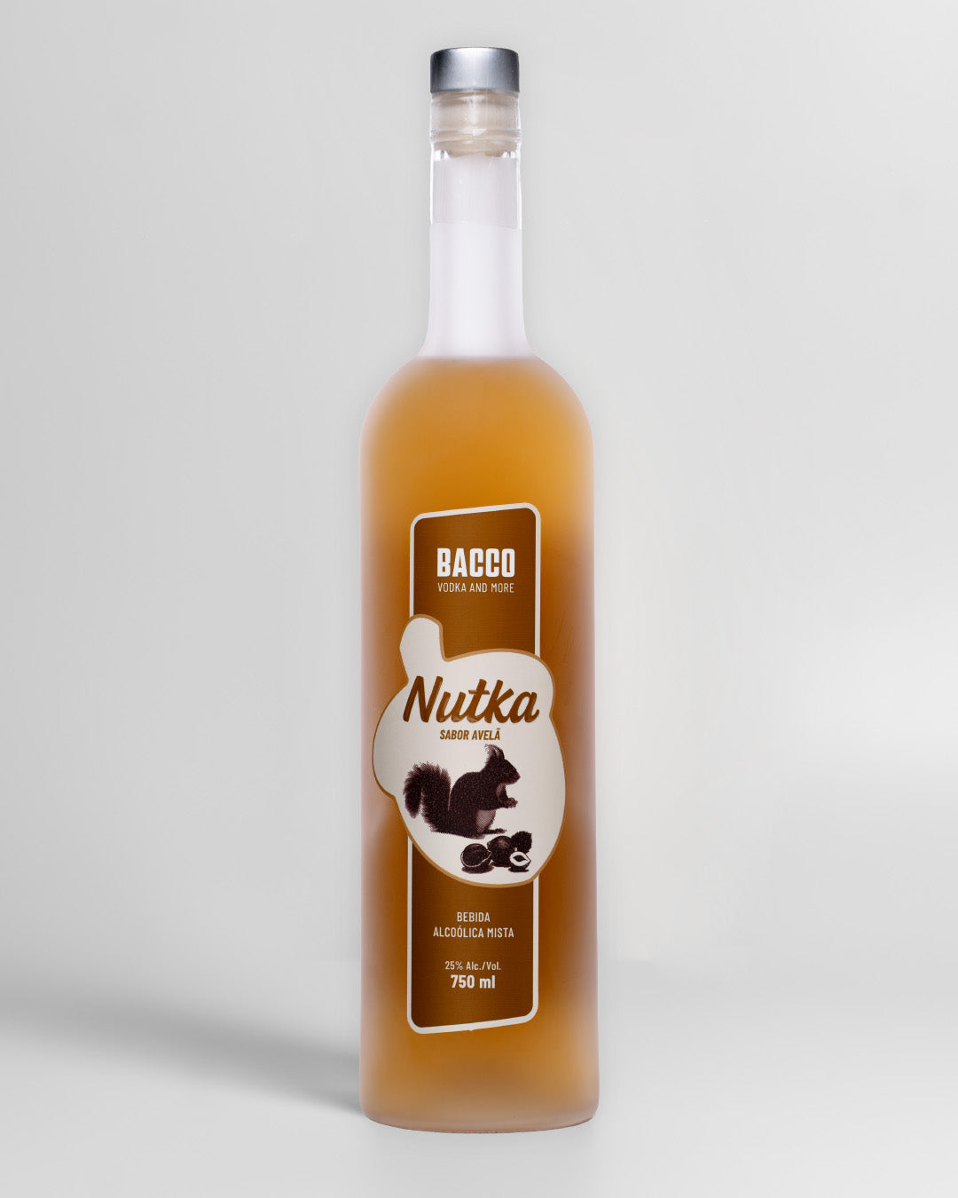 LICOR DE AVELÃ BACCO NUTKA 750ML